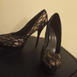 Lace Stilletto